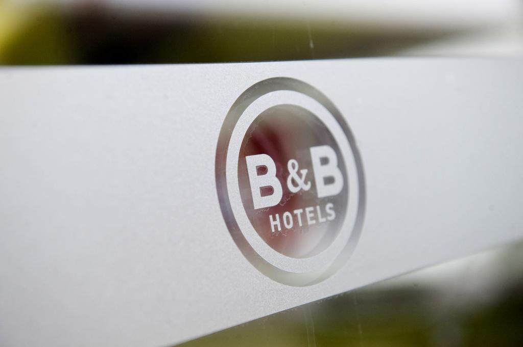 B&B Hotel Lyon Grand Stade Meyzieu Exterior photo